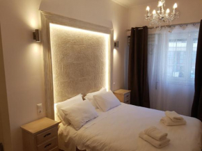 JOHN BEAUTY 50m2, METRO and ACROPOLIS 5'